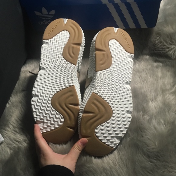 New Adidas Sneakers (marked as 8.5 fitted in 9) - Picture 7 of 8